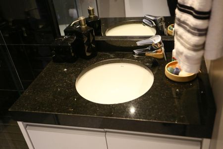 Apartamento à venda com 162m², 2 quartos e 3 vagasBanheiro da Suíte 1