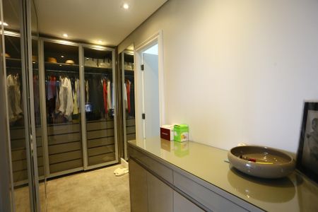 Apartamento à venda com 162m², 2 quartos e 3 vagasBanheiro da Suíte 2