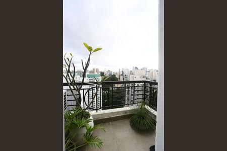 Apartamento à venda com 162m², 2 quartos e 3 vagasVaranda - Cozinha