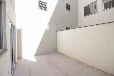Apartamento à venda com 65m², 2 quartos e 1 vagaÁrea comum