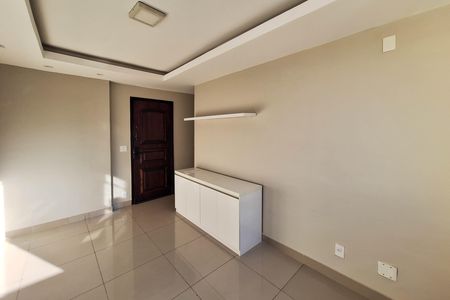 Apartamento para alugar com 65m², 2 quartos e 1 vagaSala