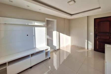 Apartamento para alugar com 65m², 2 quartos e 1 vagaSala
