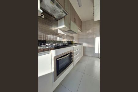 Apartamento para alugar com 65m², 2 quartos e 1 vagaCozinha
