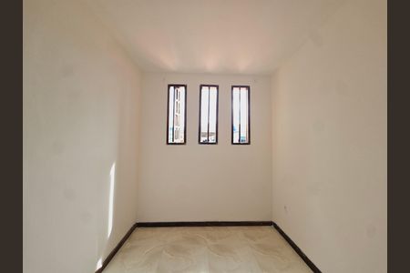 Casa para alugar com 30m², 1 quarto e sem vaga Casa para alugar com 30m², 1 quarto e sem vagaQuarto