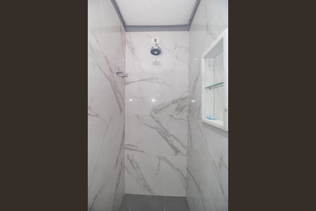 Casa à venda com 300m², 4 quartos e 5 vagasBanheiro da Suíte 2