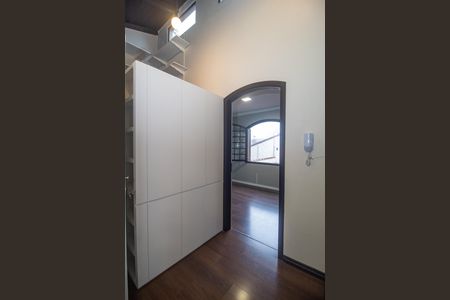 Casa à venda com 300m², 4 quartos e 5 vagasCorredor