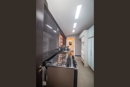 Casa à venda com 300m², 4 quartos e 5 vagasCozinha