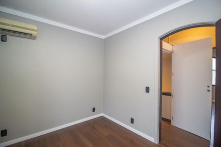 Casa à venda com 300m², 4 quartos e 5 vagasQuarto 2