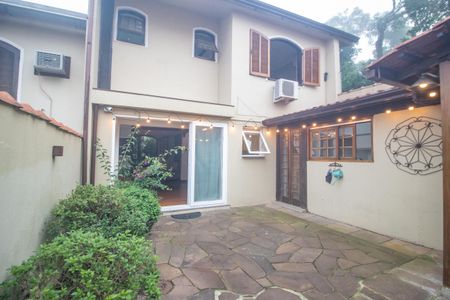 Casa à venda com 300m², 4 quartos e 5 vagasQuintal