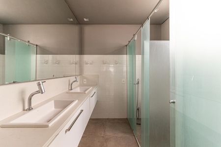 Apartamento à venda com 244m², 4 quartos e 1 vagaBanheiro da Suíte 1