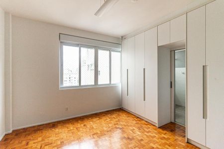 Apartamento à venda com 244m², 4 quartos e 1 vagaSuíte 3