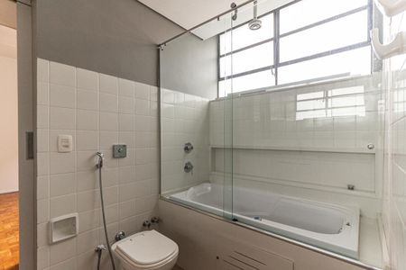 Apartamento à venda com 244m², 4 quartos e 1 vagaBanheiro da Suíte 3