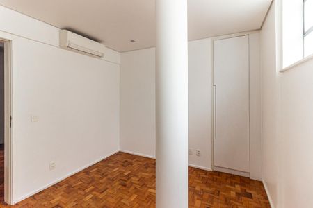 Apartamento à venda com 244m², 4 quartos e 1 vagaSuíte 2