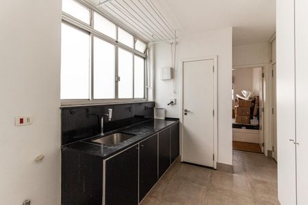 Apartamento à venda com 244m², 4 quartos e 1 vagaÁrea de Serviço