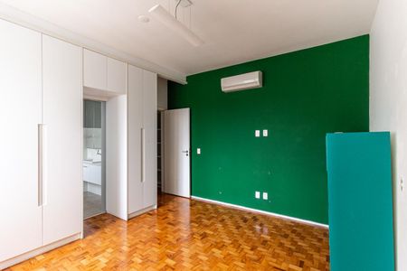 Apartamento à venda com 244m², 4 quartos e 1 vagaSuíte 3