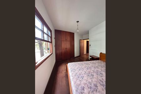 Casa à venda com 300m², 5 quartos e 4 vagas Casa à venda com 300m², 5 quartos e 4 vagasFoto 13