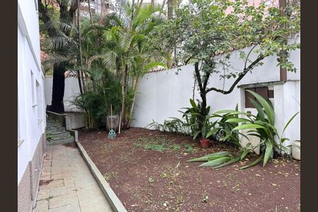 Casa à venda com 300m², 5 quartos e 4 vagas Casa à venda com 300m², 5 quartos e 4 vagasFoto 05