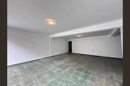 Casa à venda com 300m², 5 quartos e 4 vagas Casa à venda com 300m², 5 quartos e 4 vagasFoto 20