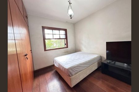 Casa à venda com 300m², 5 quartos e 4 vagas Casa à venda com 300m², 5 quartos e 4 vagasFoto 11