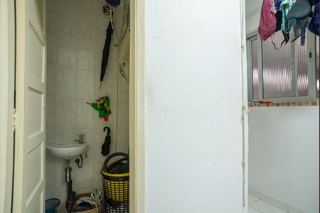 Apartamento à venda com 130m², 3 quartos e sem vagaÁrea de Serviço