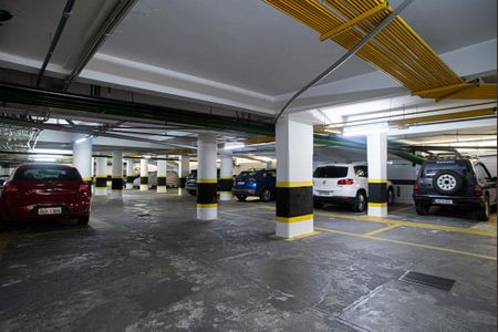 Apartamento à venda com 130m², 3 quartos e sem vagaÁrea comum - Garagem