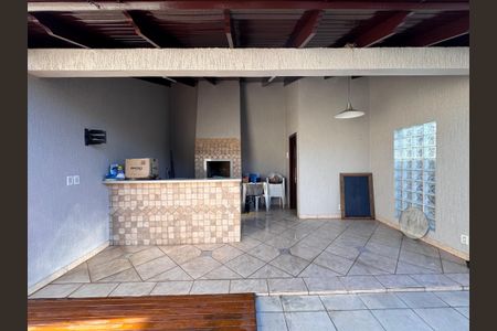 Casa para alugar com 160m², 3 quartos e 4 vagasÁrea comum