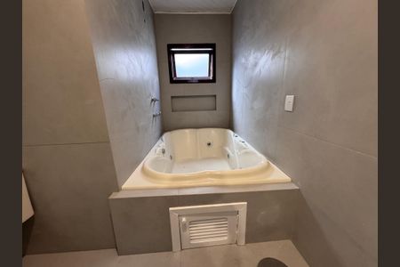 Casa para alugar com 160m², 3 quartos e 4 vagasBanheiro Suíte