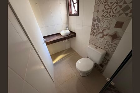 Casa para alugar com 160m², 3 quartos e 4 vagasBanheiro Social