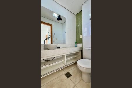 Apartamento à venda com 169m², 3 quartos e 3 vagasBanheiro 2