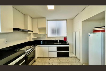 Apartamento à venda com 169m², 3 quartos e 3 vagasCozinha