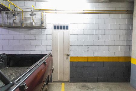 Apartamento à venda com 120m², 4 quartos e 2 vagas Apartamento à venda com 120m², 4 quartos e 2 vagasQuarto de Despejo