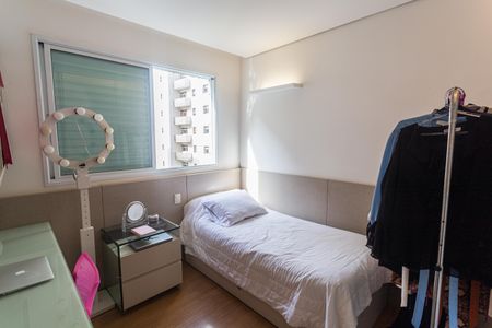 Apartamento à venda com 120m², 4 quartos e 2 vagas Apartamento à venda com 120m², 4 quartos e 2 vagasQuarto 2