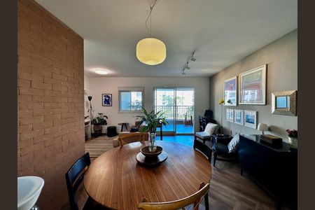 Apartamento à venda com 83m², 2 quartos e 2 vagas Apartamento à venda com 83m², 2 quartos e 2 vagasSala