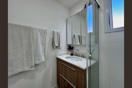 Apartamento à venda com 83m², 2 quartos e 2 vagas Apartamento à venda com 83m², 2 quartos e 2 vagasBanheiro Suíte 1
