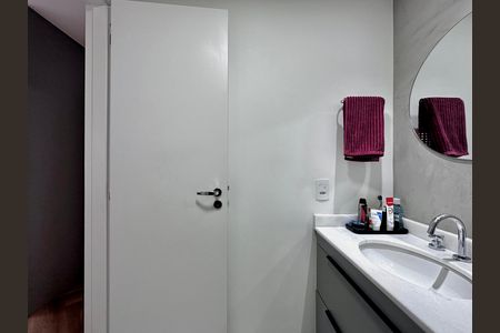 Apartamento à venda com 83m², 2 quartos e 2 vagas Apartamento à venda com 83m², 2 quartos e 2 vagasBanheiro Suíte 2