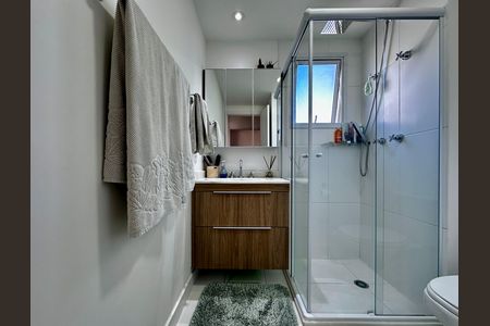 Apartamento à venda com 83m², 2 quartos e 2 vagas Apartamento à venda com 83m², 2 quartos e 2 vagasBanheiro Suíte 1