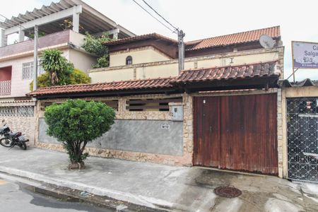 Casa para alugar com 250m², 4 quartos e 2 vagasFachada