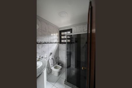 Casa para alugar com 250m², 4 quartos e 2 vagasBanheiro Social