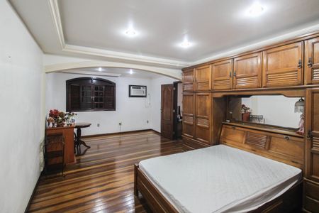 Casa para alugar com 250m², 4 quartos e 2 vagasSuíte 2