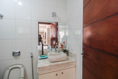 Casa para alugar com 250m², 4 quartos e 2 vagasBanheiro de Serviço