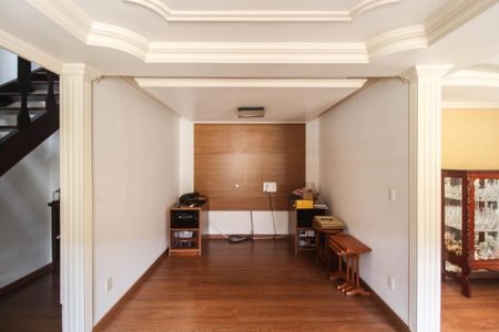 Casa para alugar com 250m², 4 quartos e 2 vagasSala