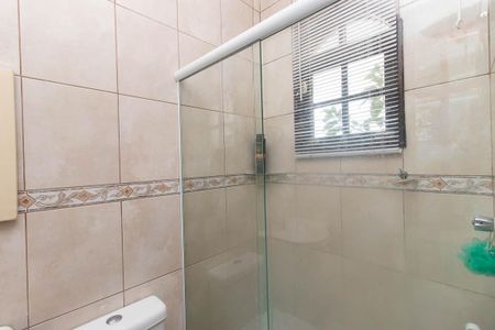 Casa à venda com 349m², 3 quartos e 3 vagas Casa à venda com 349m², 3 quartos e 3 vagasBanheiro da Suíte 2