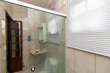 Casa à venda com 349m², 3 quartos e 3 vagas Casa à venda com 349m², 3 quartos e 3 vagasBanheiro da Suíte 1