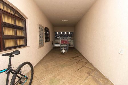 Casa à venda com 349m², 3 quartos e 3 vagas Casa à venda com 349m², 3 quartos e 3 vagasÁrea externa