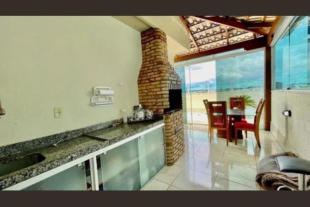 Apartamento à venda com 360m², 3 quartos e 4 vagasCobertura