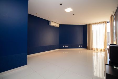 Casa de condomínio para alugar com 1000m², 5 quartos e 6 vagasSala 3