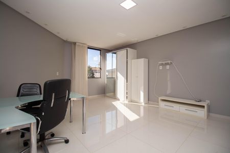 Casa de condomínio para alugar com 1000m², 5 quartos e 6 vagasSuíte 3