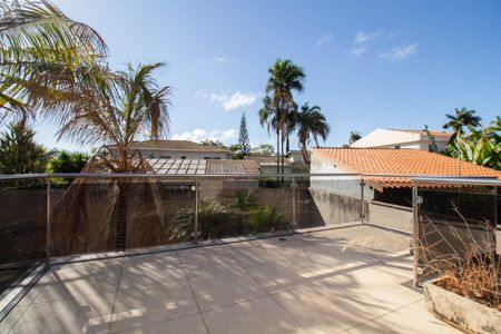 Casa de condomínio para alugar com 1000m², 5 quartos e 6 vagasSacada da Suíte 5