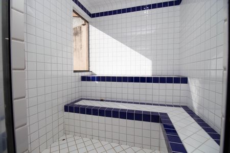 Casa de condomínio para alugar com 1000m², 5 quartos e 6 vagasSauna