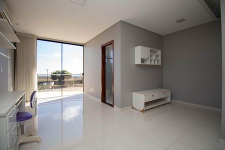 Casa de condomínio para alugar com 1000m², 5 quartos e 6 vagasSuíte 4